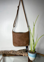 Shale canyon deluxe in green ~ leather bag