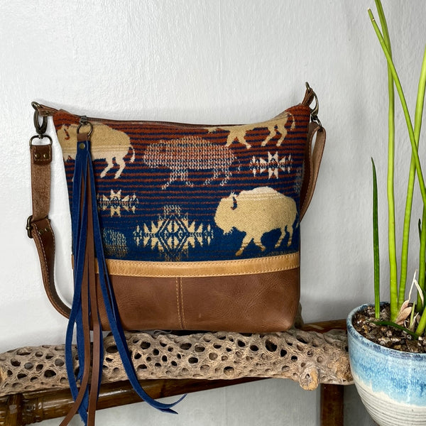 Buffalo blue deluxe ~ leather bag